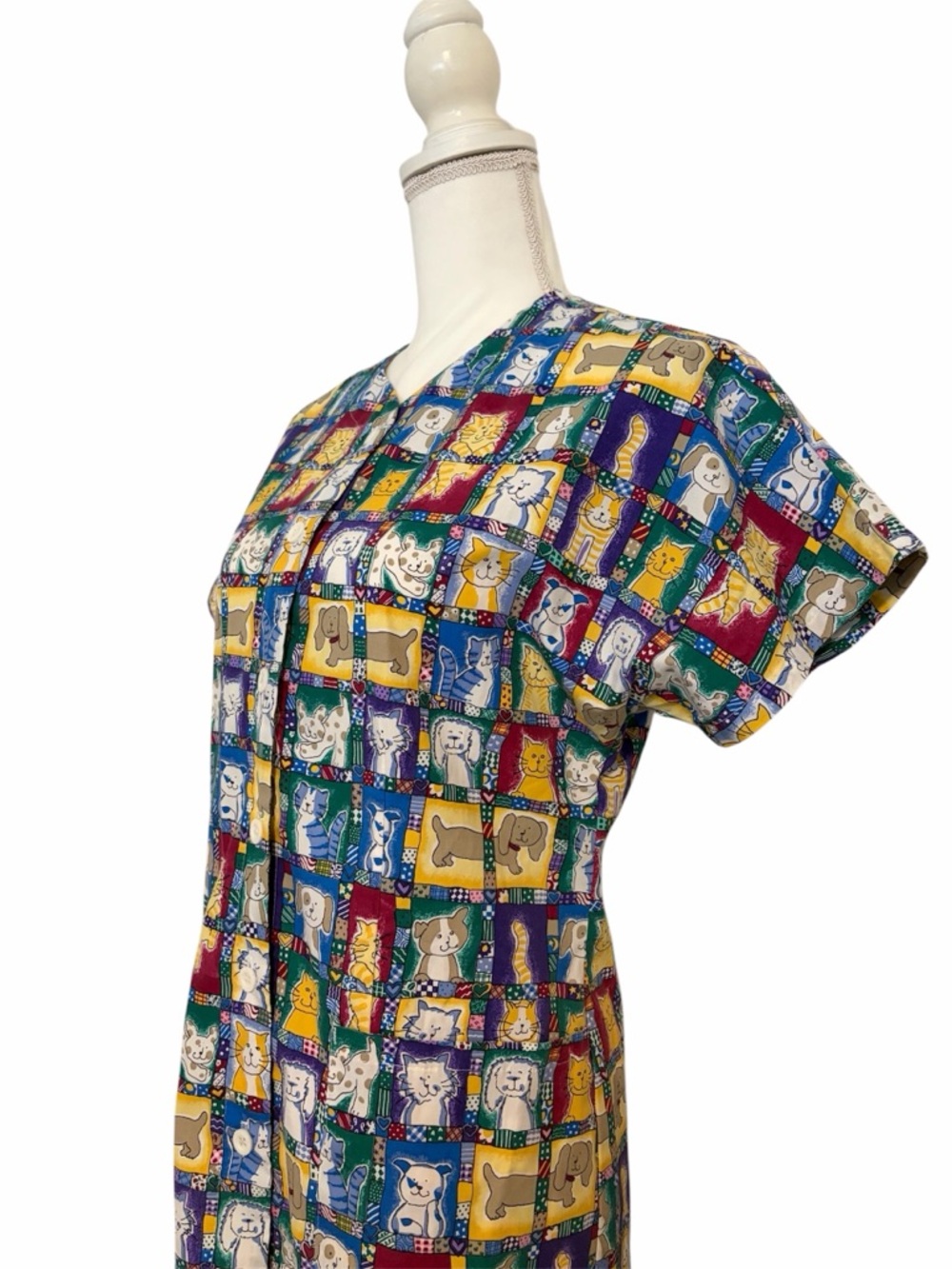 Barco Uniforms Multicolor Patchwork Cat & Dog Print Nursing Scrub Top Women’s XS - Picture 3 of 9